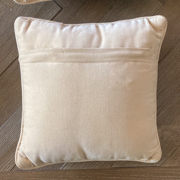 Embroidered pillows 10x10 - Picture 6 of 6